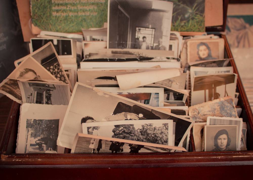 The Evolution of Color Technology: From Early Photography to Modern Displays