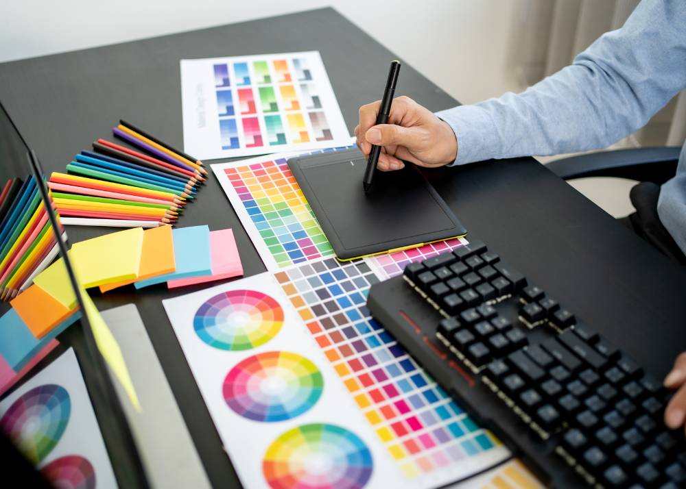 Understanding Color Theory in Graphic Design: A Comprehensive Guide