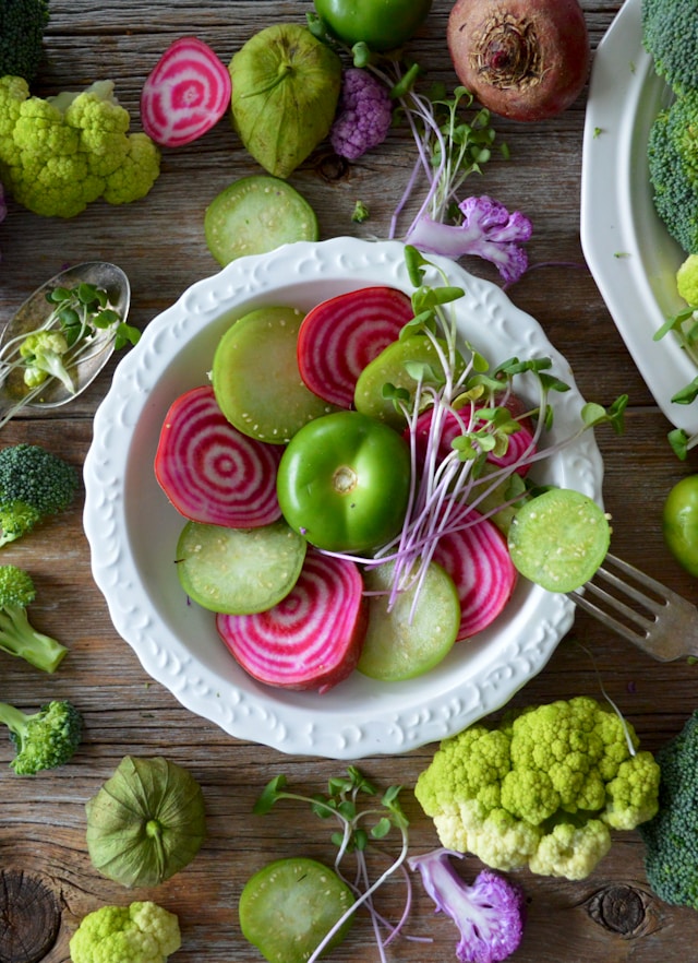 Chromatic Gastronomy: The Art of Plating with Color Psychology